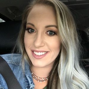 Meet your Posher, Casey